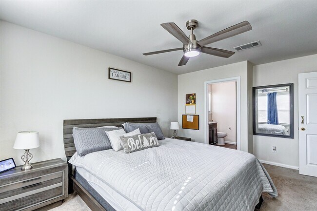 Building Photo - 24059 Hay Needle Ln