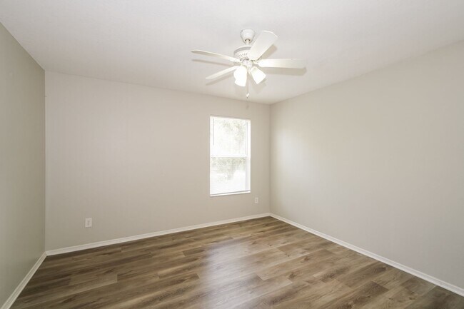 Building Photo - 3 BR/2.5BA | Newly Renovated Single Family Home | 2-Car Garage | Fenced backyard | In Ashley Pines!