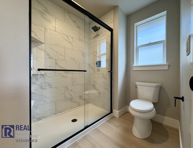 Building Photo - MOVE-IN SPECIAL - Stunning Butternut Creek Home with Bonus Room & 2-Car Garage