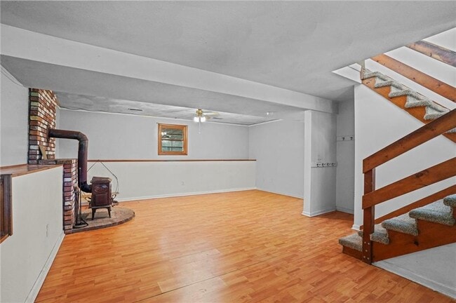 Building Photo - 125 Lewis Farm Rd