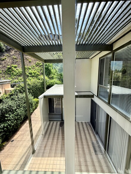 Building Photo - 4126 Del Mar Ave