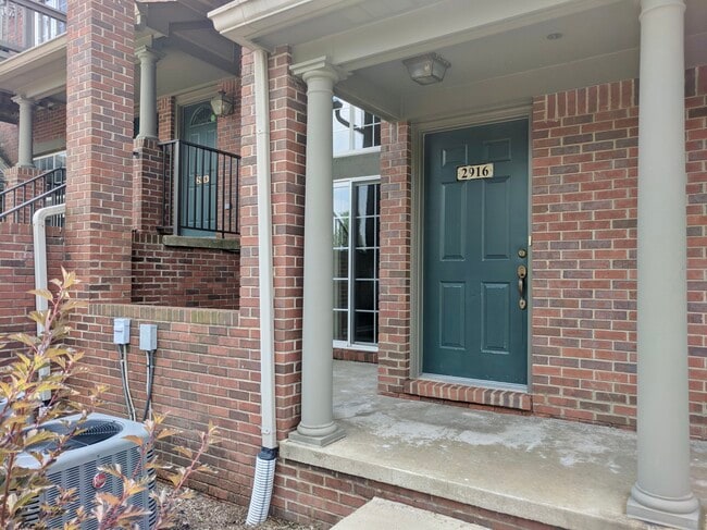Building Photo - 2916 Barclay Way