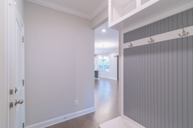 Building Photo - Spacious & Elegant 4 Bedroom Home in Fort ...