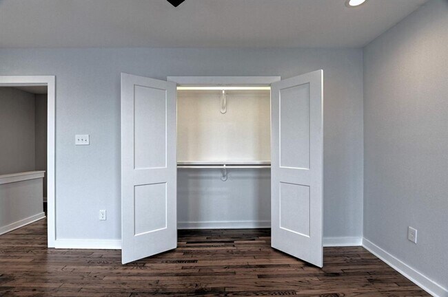 Building Photo - 1822 25th St