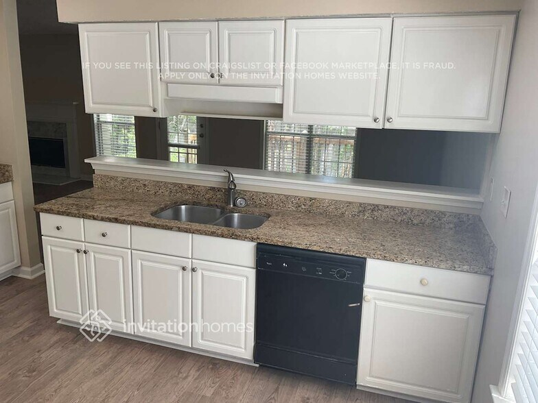 Building Photo - 1639 Crestfield Ln NW