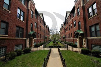 Building Photo - 2714 N Spaulding Ave