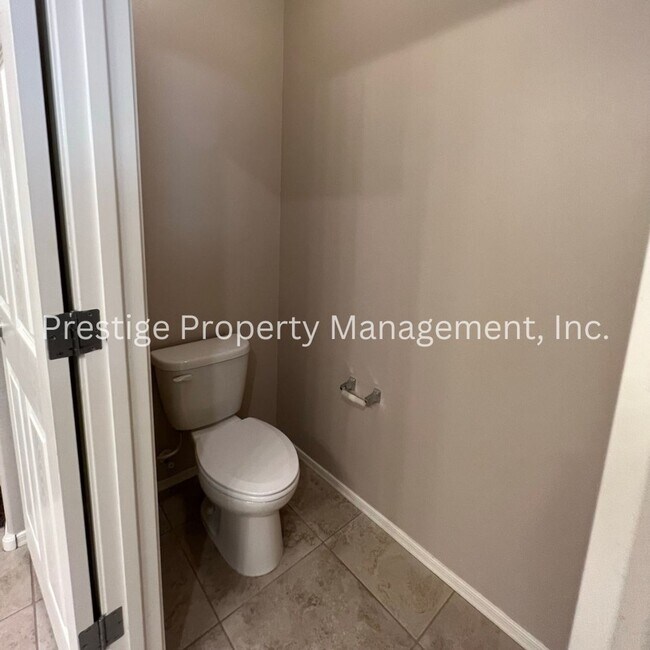 Building Photo - 3BD+Den/3BA Marana Home With Wonderful Community Amenities!