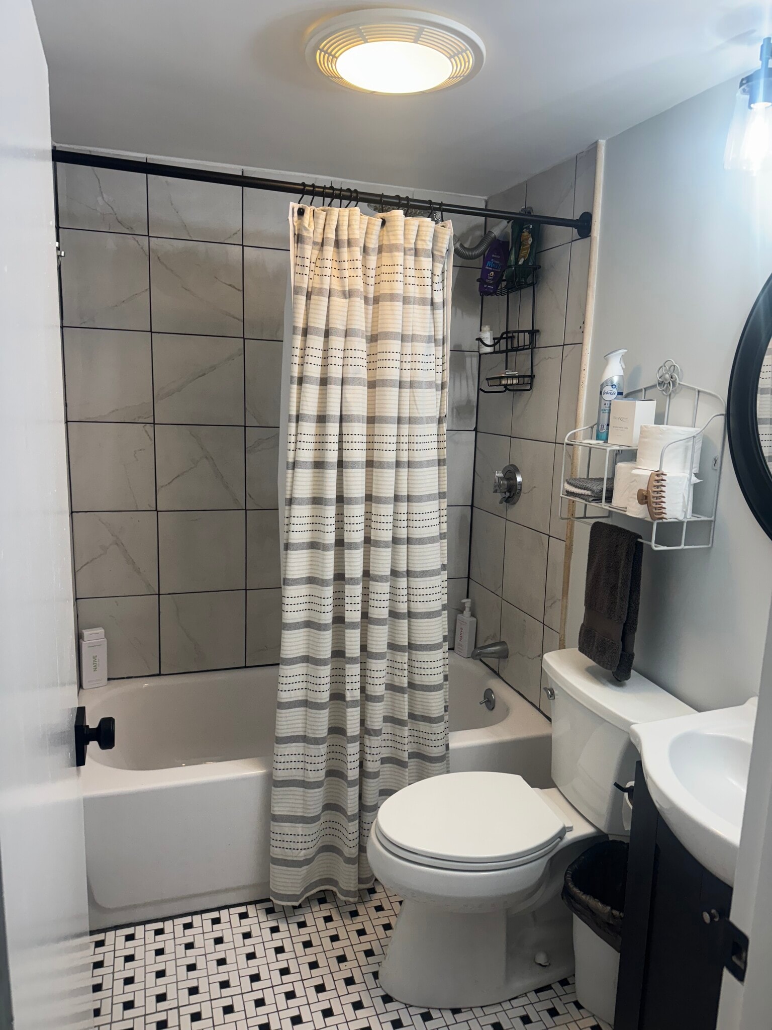 Building Photo - 3 Sylvan Cir