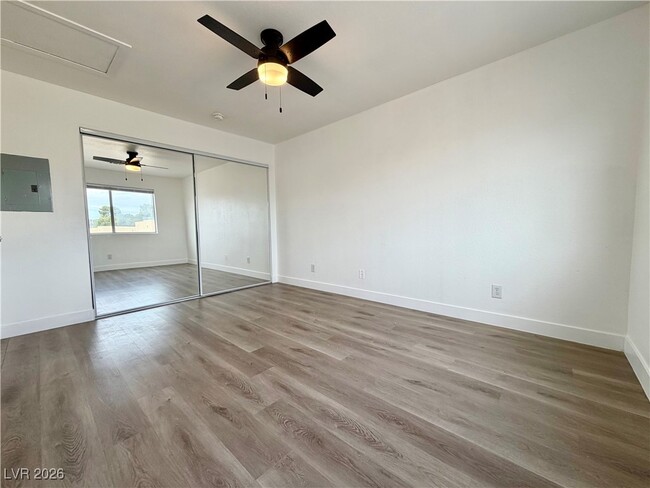 Building Photo - 661 Anemone Ln