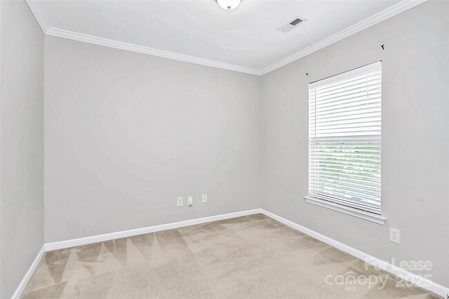 Building Photo - 1340 Hammond Dr