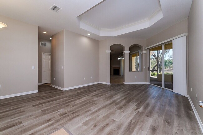 Building Photo - 3347 Bayshore Ct