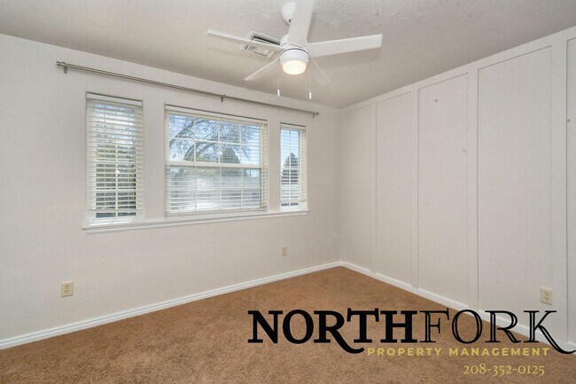 Building Photo - Fantastic Central Boise Home