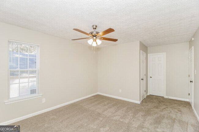 Building Photo - 1358 Ling Dr