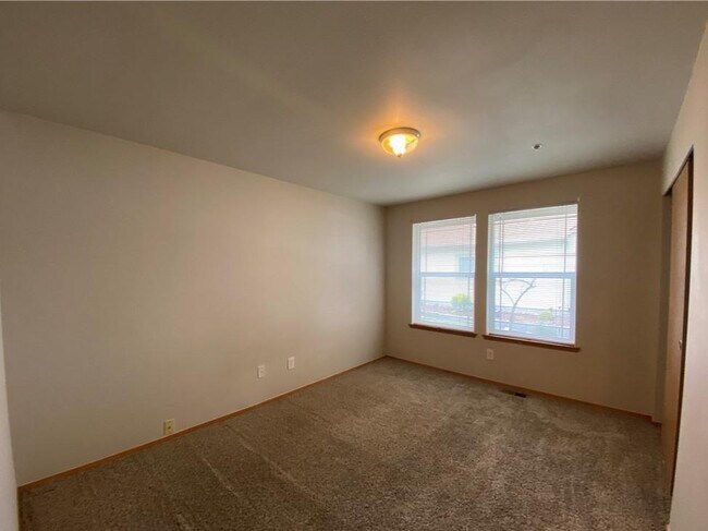 Building Photo - 2367 McDonald Ave