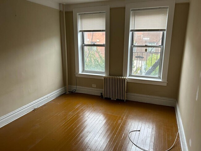 Building Photo - 3025 49th St