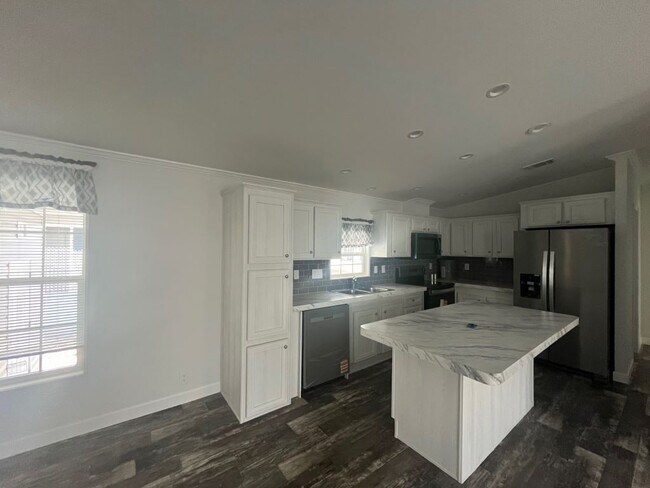 Building Photo - 267 Mongoose Ln