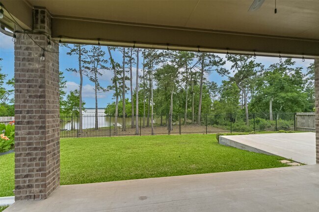 Building Photo - 8810 Vasco da Gama Trace