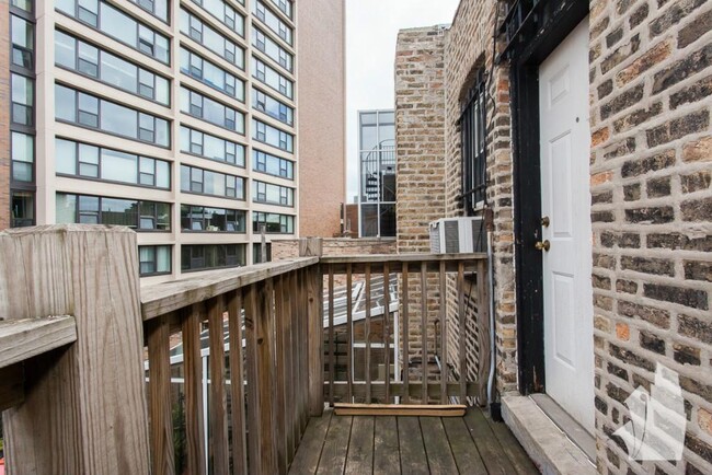 Building Photo - 1 bedroom in Chicago IL 60614