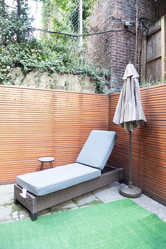 Building Photo - 317 E 75th St