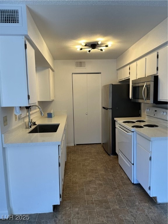 Building Photo - 2750 S Durango Dr