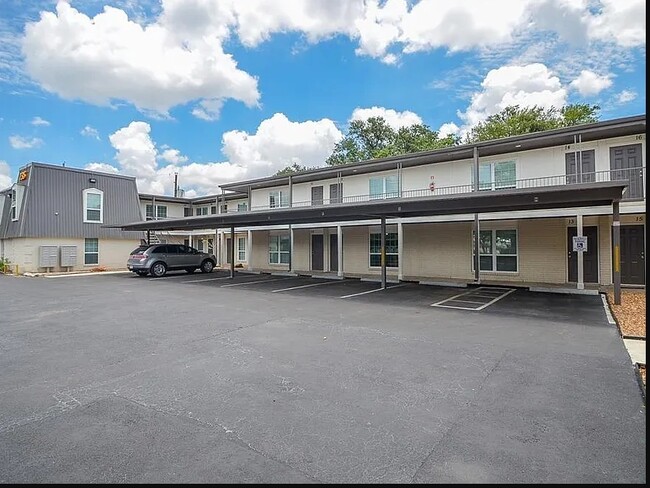 Building Photo - Cavalcade Heights