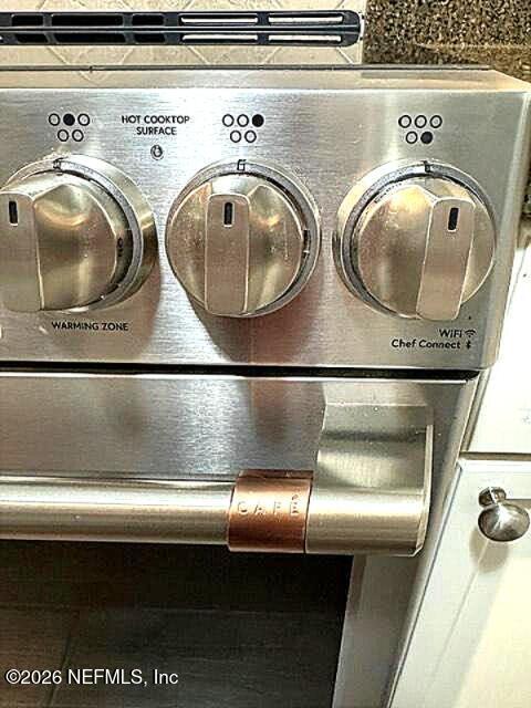 Building Photo - 400 E Bay St