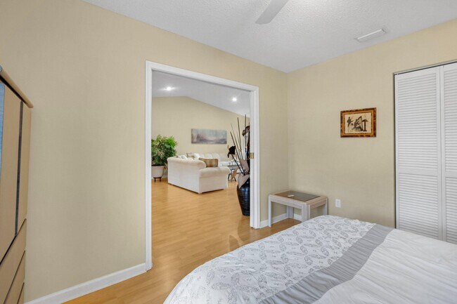 Building Photo - 22759 Mandeville Pl