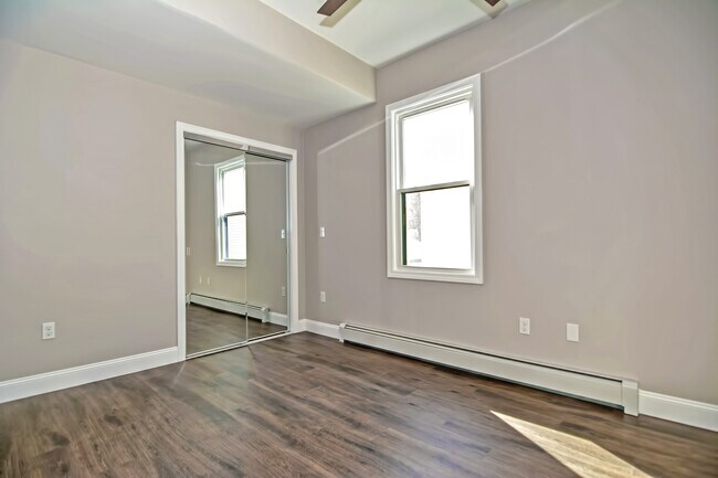 Building Photo - 83 Preston St
