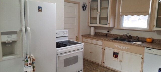 kitchen - 802 Cherry St