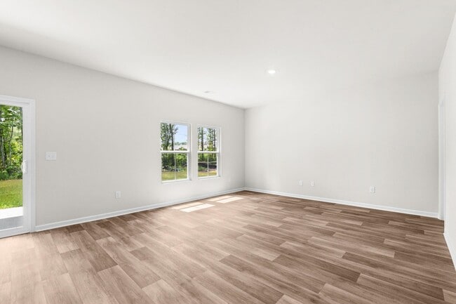 Building Photo - 1039 Harbor Dr