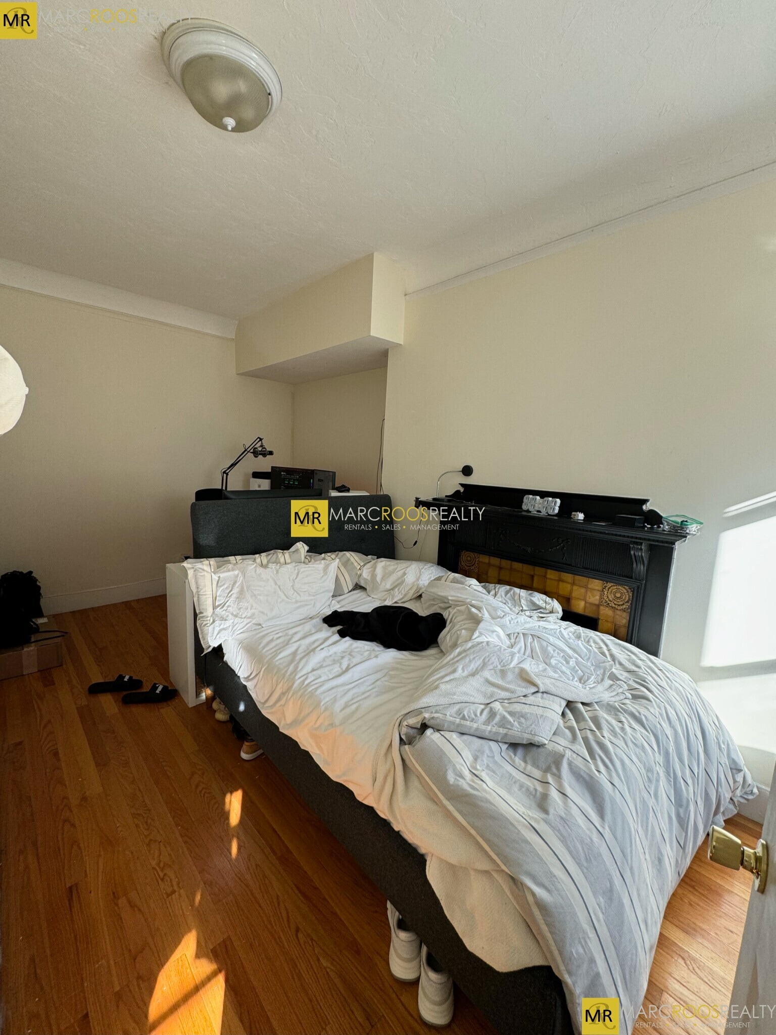 Building Photo - 587 Beacon St