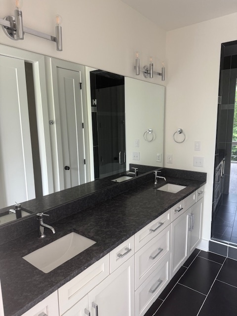 Building Photo - 3BR/2.5BA New construction with rooftop te...