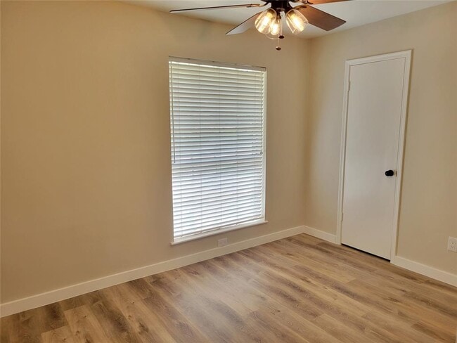 Building Photo - 1409 Drexel Dr