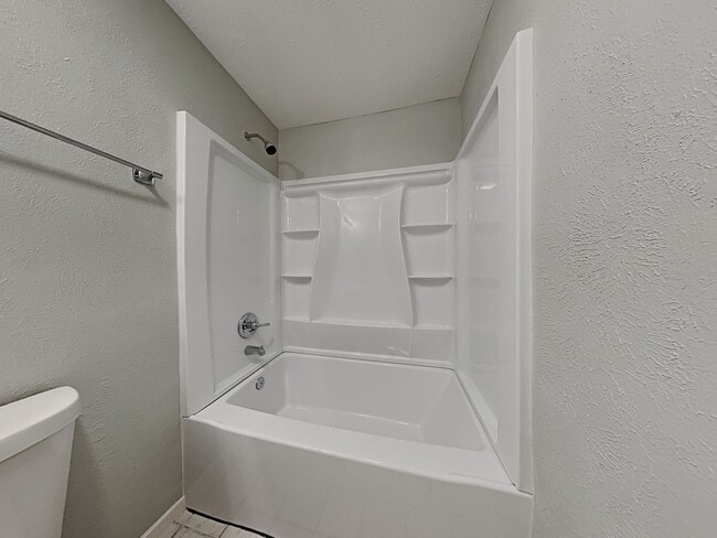 Building Photo - Charming 3-Bed, 2-Bath Home with Pool in Grand Prairie