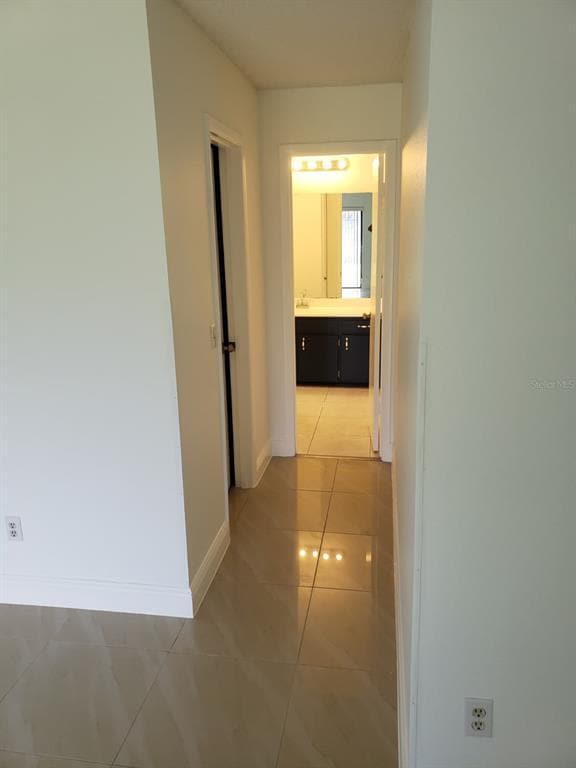 Building Photo - 7910 Glen Abbey Cir