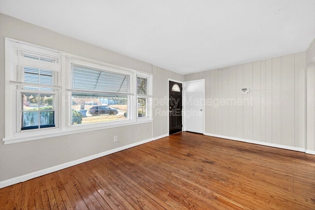 Building Photo - 6029 Evergreen Blvd