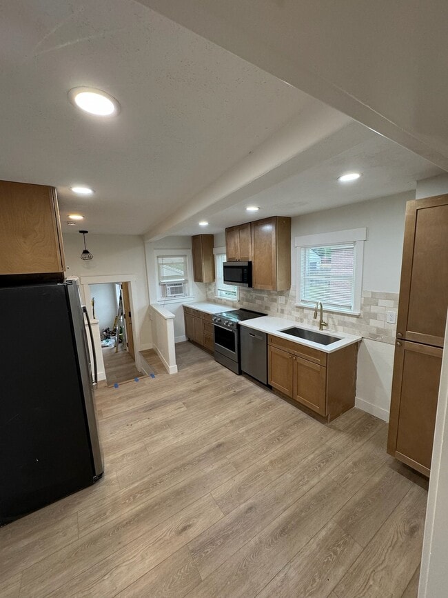 Building Photo - 1216 S 1100 E
