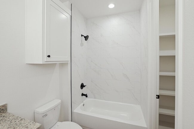 Building Photo - 10374 Tierra Santa Dr