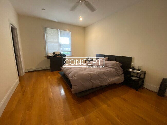 Building Photo - 10 Selkirk Rd