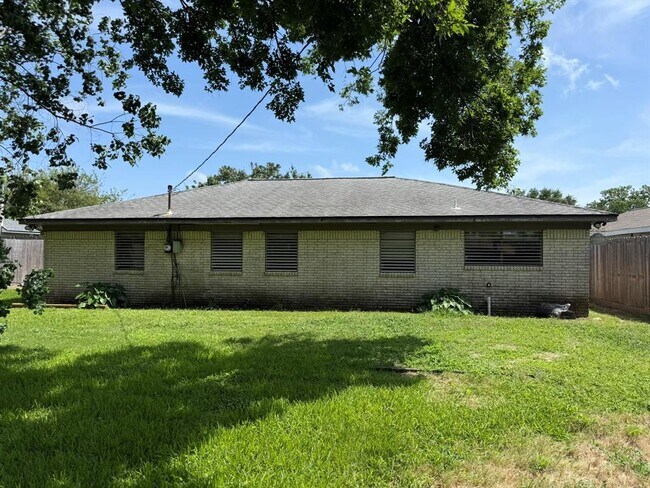 Building Photo - 2802 8th St N
