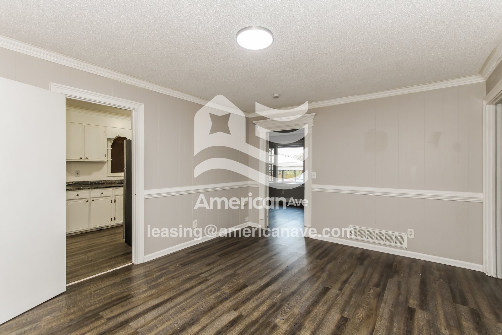 Building Photo - 4527 Robney Dr