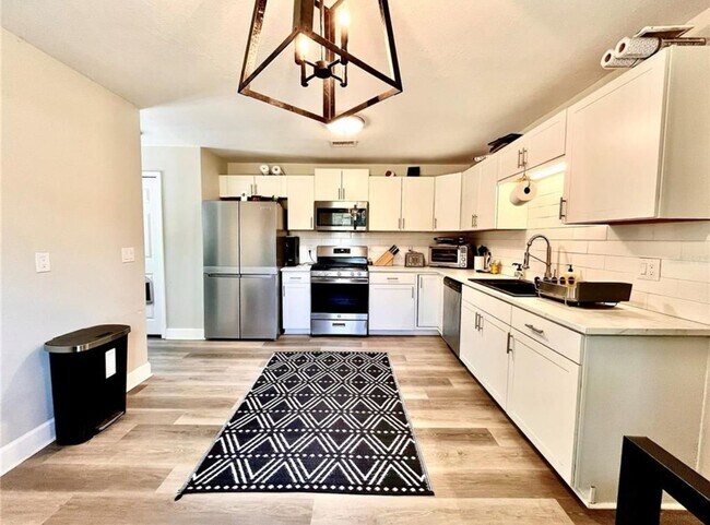 Building Photo - Charming 3BR House in Bunnell