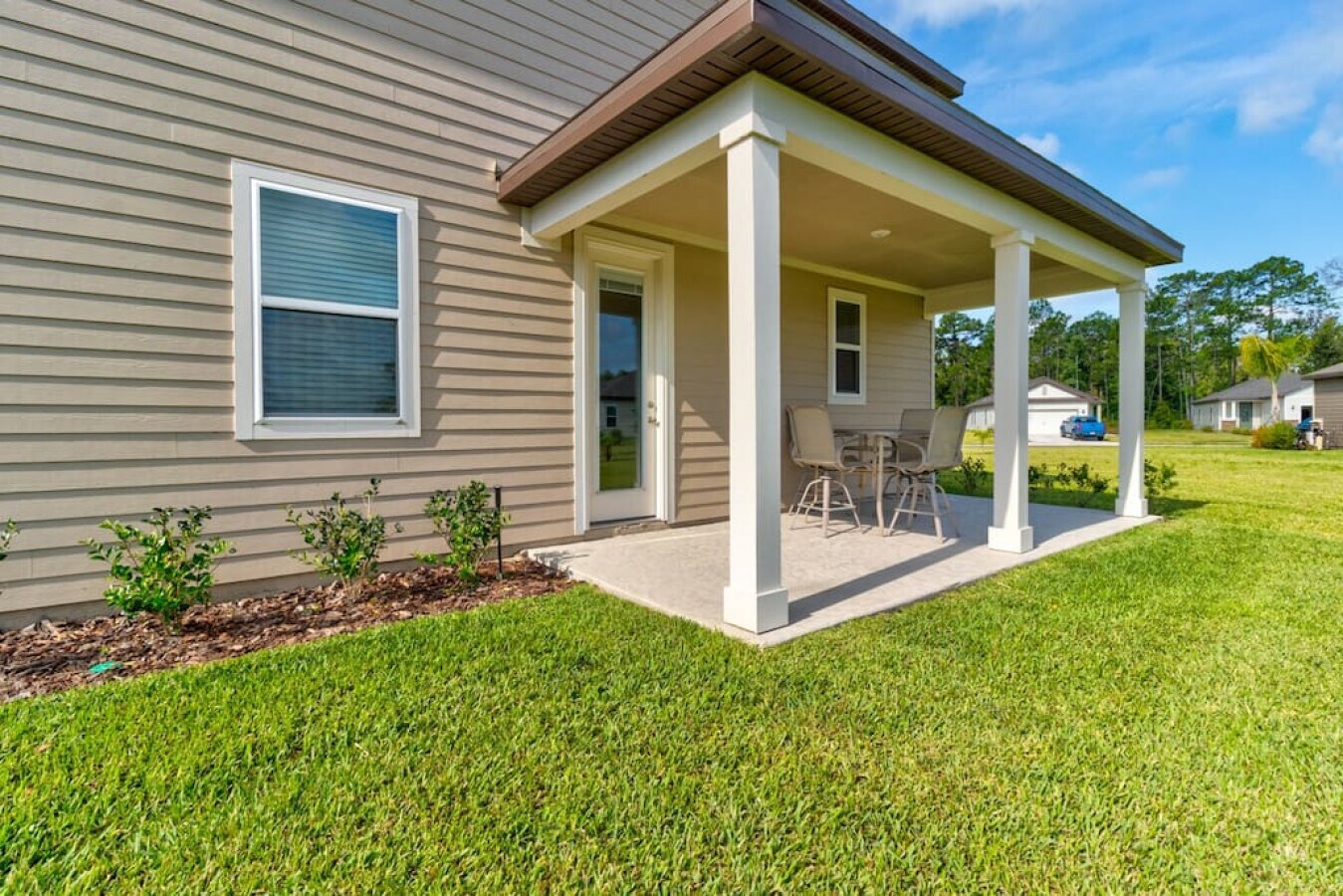 Large covered patio - 509 Falcon Ridge Rd