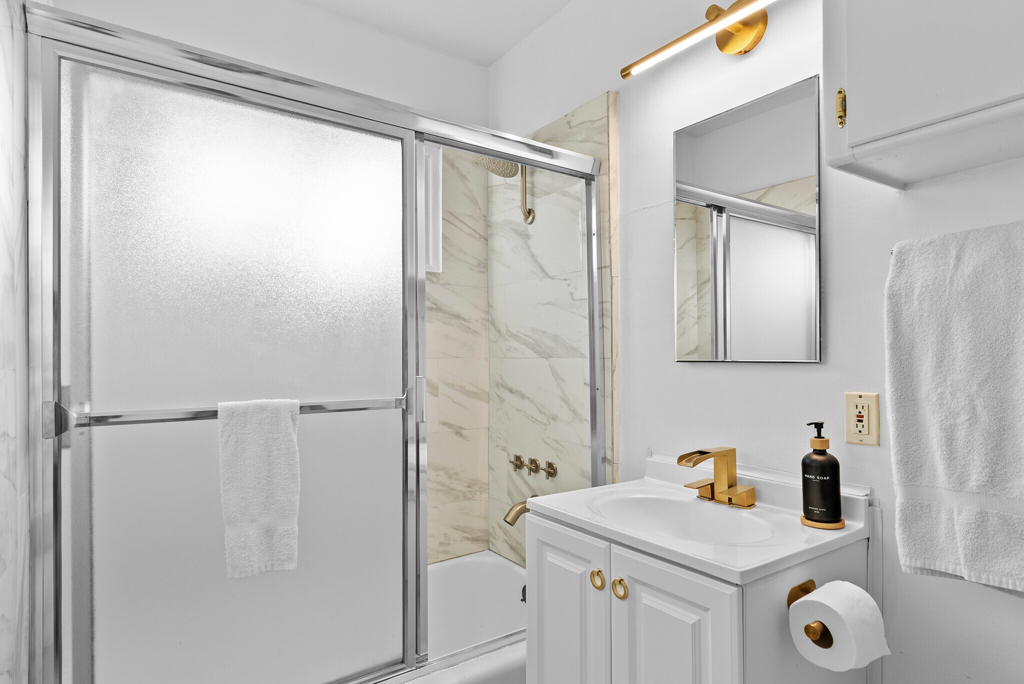 Building Photo - 2463 Federal Ave