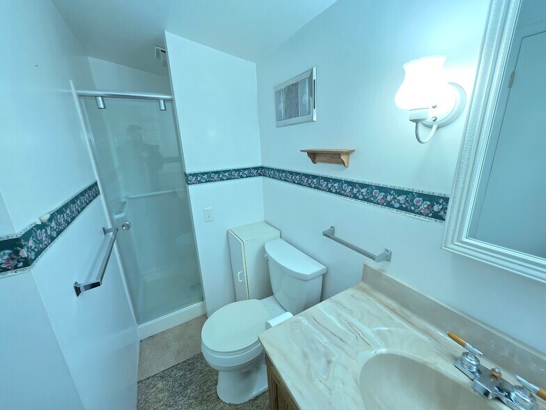 Master Ensuite Bathroom 2 - 504 N Rath Ave