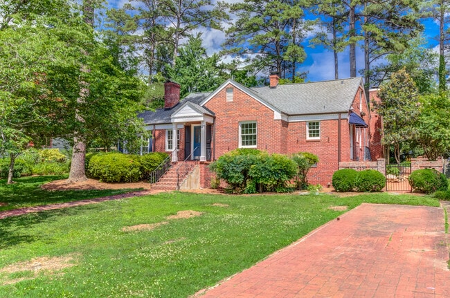 Building Photo - 1216 Duplin Rd