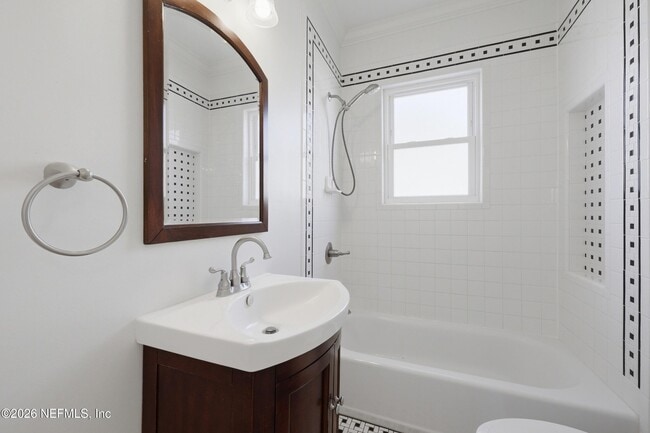 Building Photo - 1625 Seminole Rd