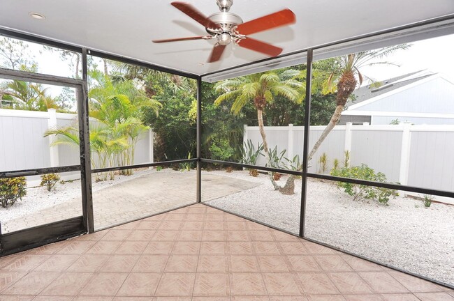 Building Photo - 3 Bedroom Townhouse - $2800/mo - ANNUAL RE...