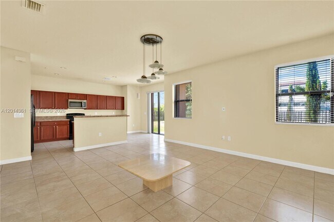 Building Photo - 11924 SW 155th Ct