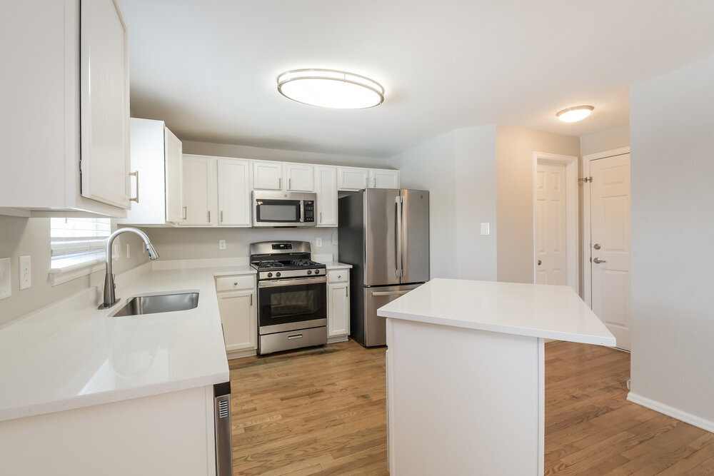 Building Photo - 13587 Bellaire St